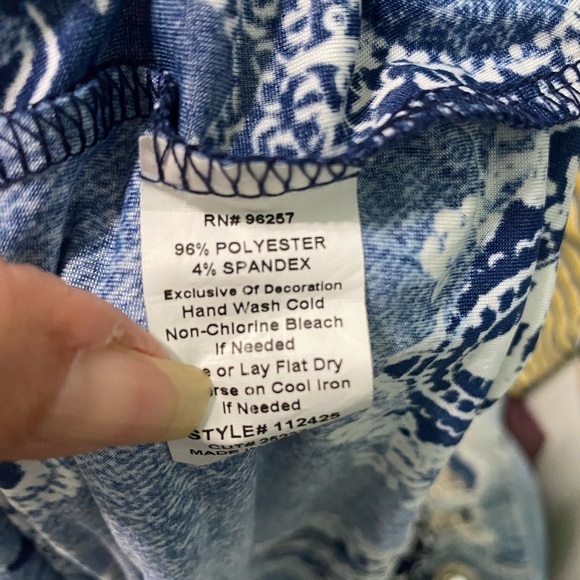 ❤️ PerCeption Concept size XL multi color blue sleeveless keyhole lightw… - Picture 5 of 6